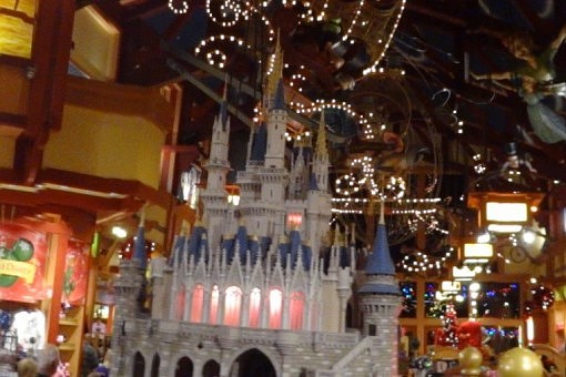 Detalhe da maior loja da Disney de Orlando